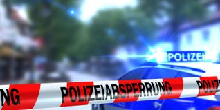 Während der Unfallaufnahme und der Fahrbahnreinigung blieb die Unfallstelle bis gegen 16 Uhr gesperrt.